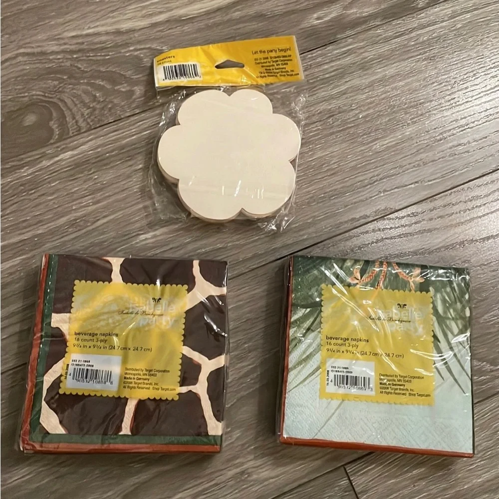 Isabella de Borchgrave, (2) sets of napkins, (1) set of coasters